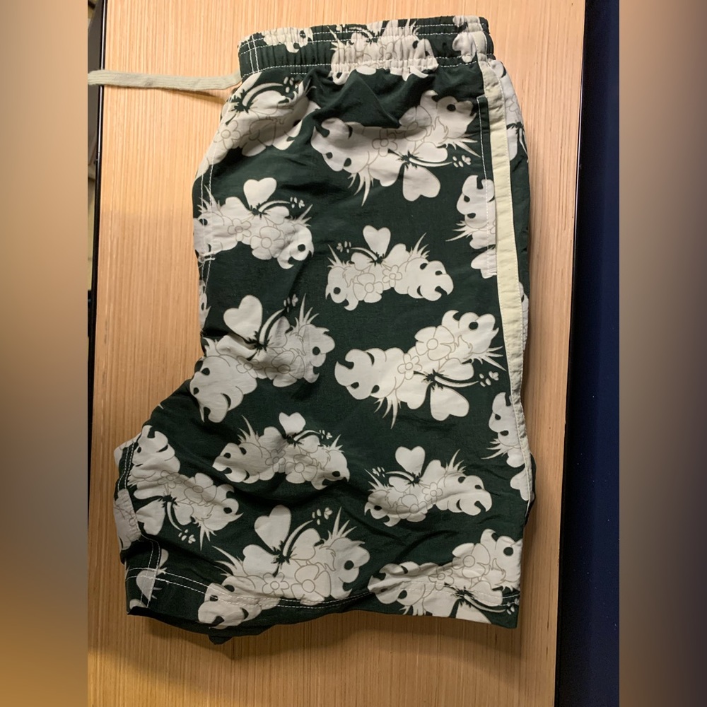 Men’s Swim Trunks Size 38/40. Good condition.